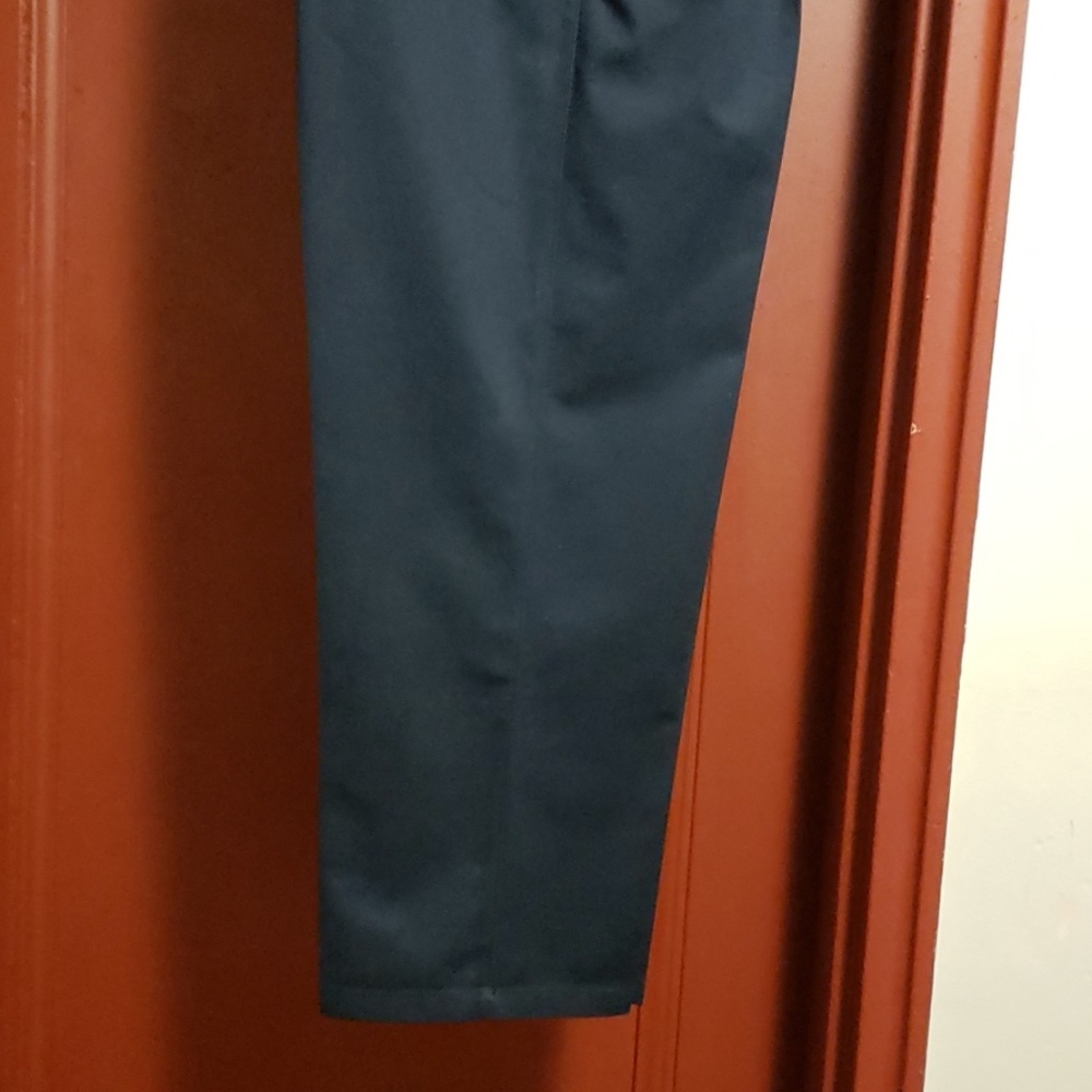 St. JOHN'S BAY Worry Free Trousers Size 42×30 - Picture 3 of 8